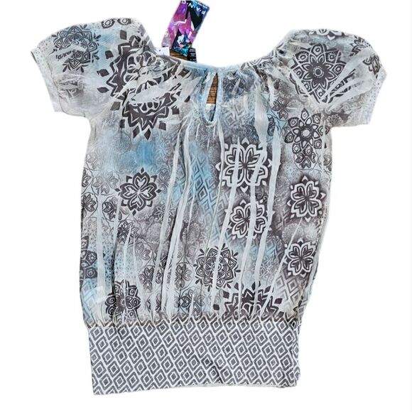 Women's FANG Short Sleeve Top Small - Picture 3 of 4